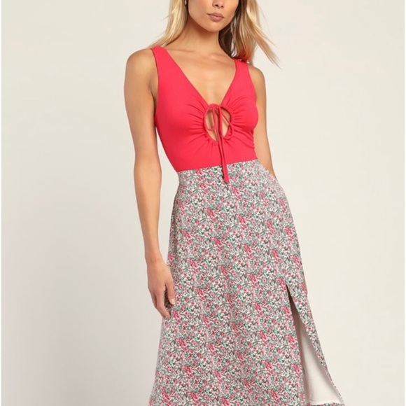 Lulus Tops - NWT lulus keyhole bodysuit
